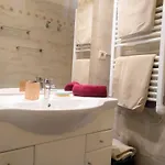 Wehost Barety - Blooming Balcony Retreat - 3-4prs Appartement