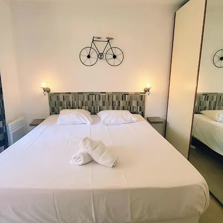 公寓 Wehost Barety - Blooming Balcony Retreat - 3-4prs 尼斯
