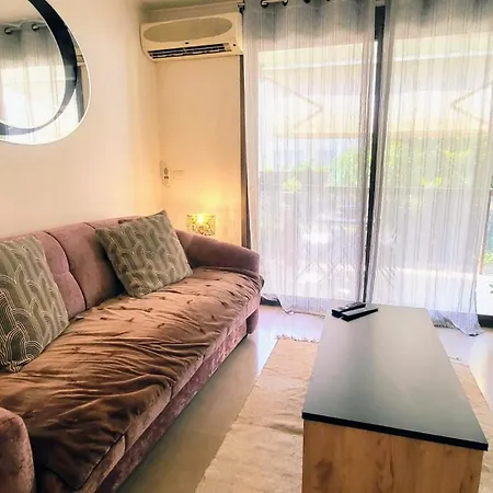 Wehost Barety - Blooming Balcony Retreat - 3-4prs Νίκαια