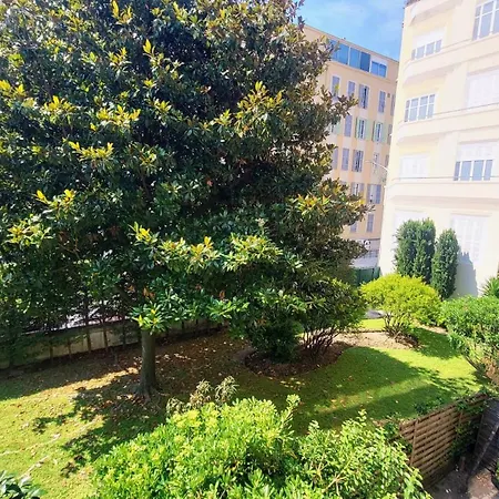 Wehost Barety - Blooming Balcony Retreat - 3-4prs * Νίκαια