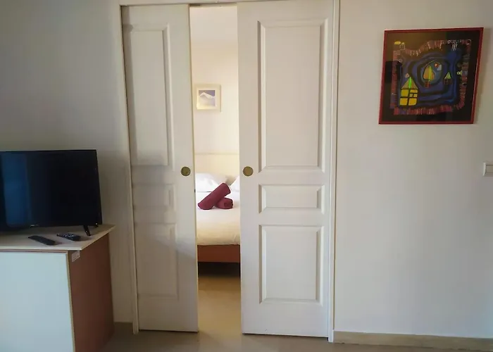 Appartement Wehost Barety - Blooming Balcony Retreat - 3-4prs