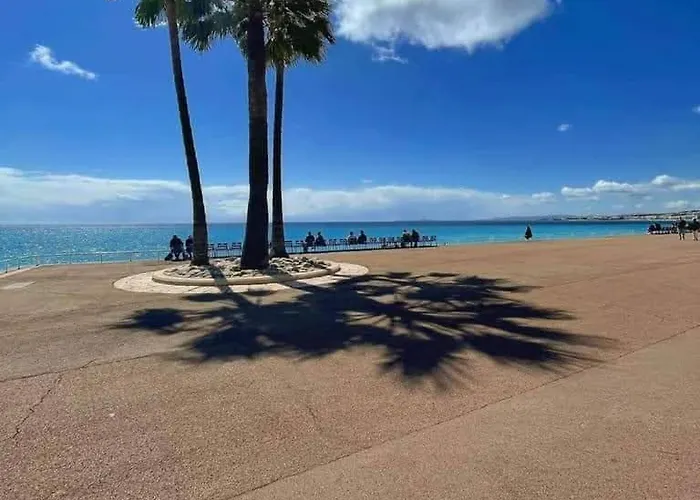 Wehost Barety - Blooming Balcony Retreat - 3-4prs Appartement Nice