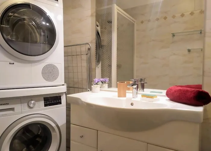 Wehost Barety - Blooming Balcony Retreat - 3-4prs Appartement Nice