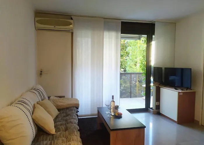 Διαμέρισμα Wehost Barety - Blooming Balcony Retreat - 3-4prs Νίκαια