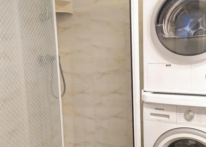 Wehost Barety - Blooming Balcony Retreat - 3-4prs