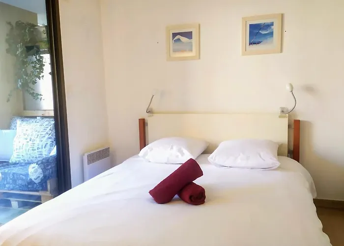 דירה Wehost Barety - Blooming Balcony Retreat - 3-4prs