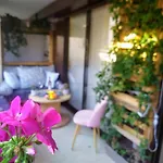 Wehost Barety - Blooming Balcony Retreat - 3-4prs